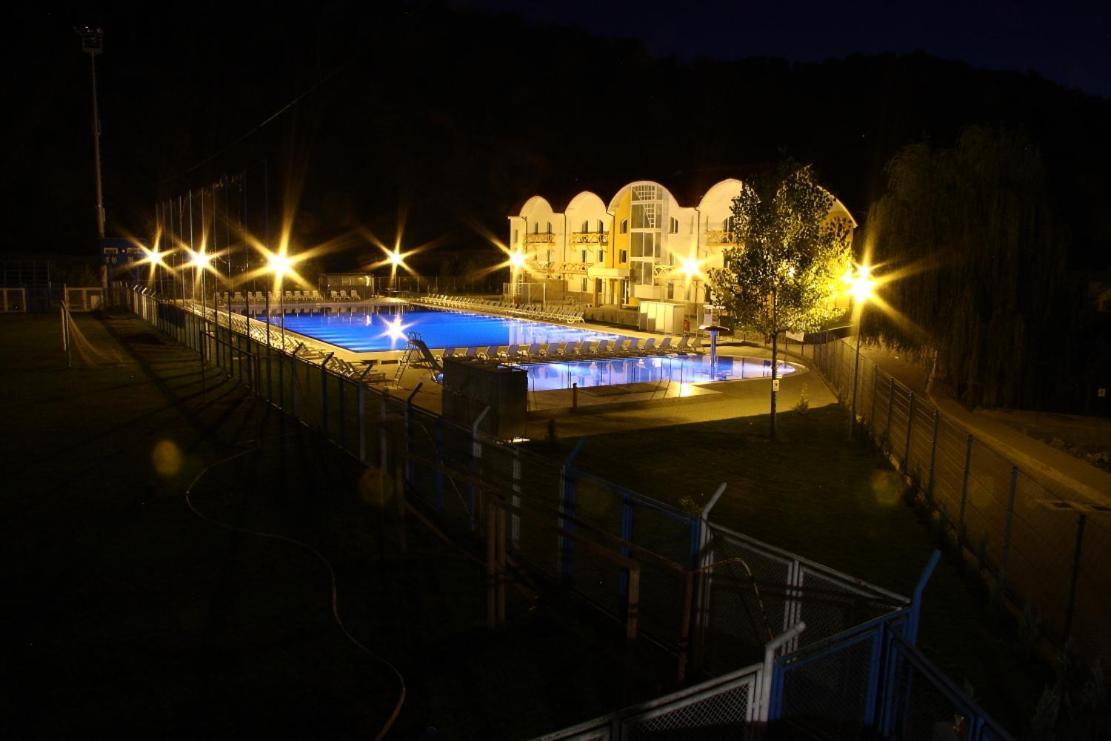 Oras Zlatna Hotel Exterior photo